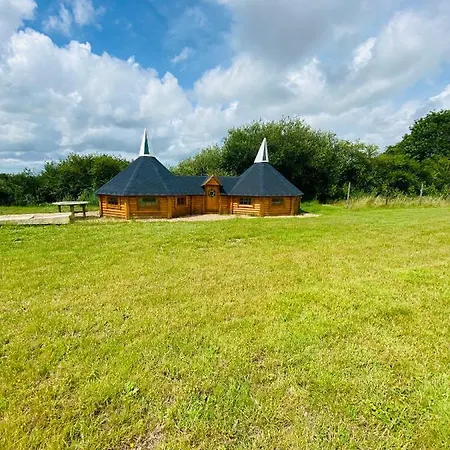 Miniature Oast House Hotel Ash  Exterior photo